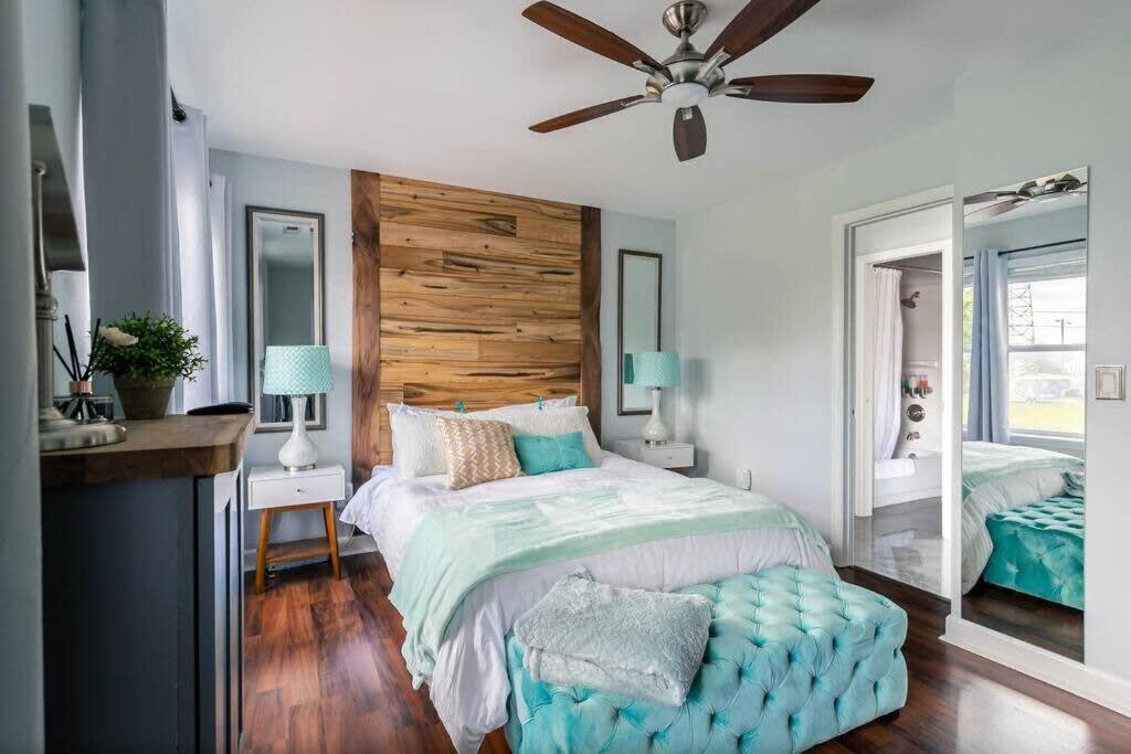 Walk To Broadway Charming Modern Historic Townhome แนชวิลล์ ภายนอก รูปภาพ